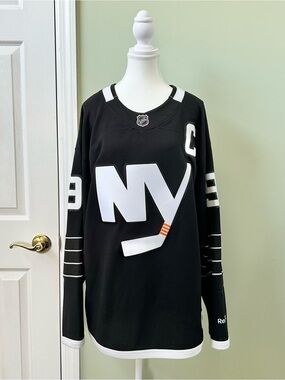 NHL jersey Tavares